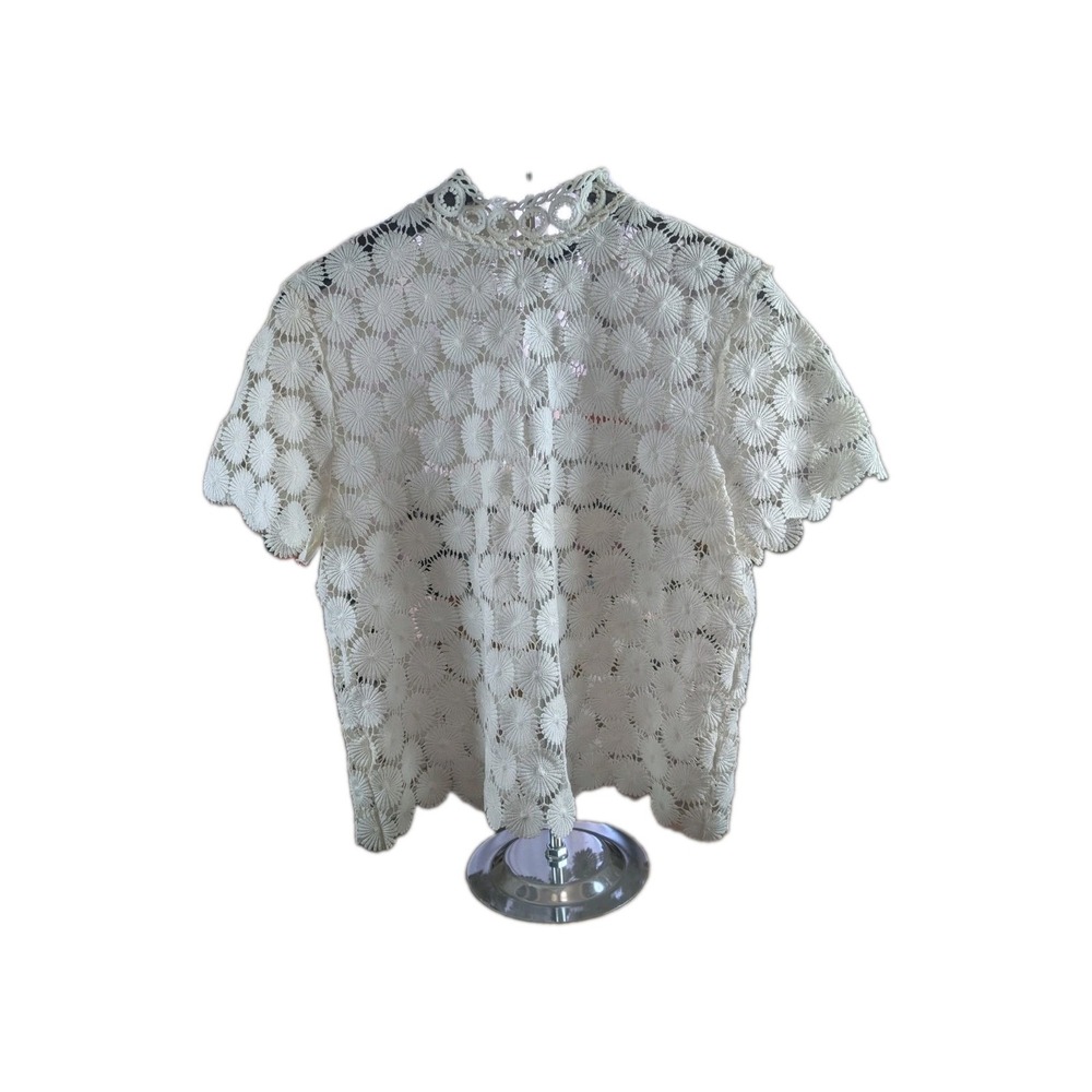 Sugar + Lip White Floral Lace Mock Neck Blouse Size Large